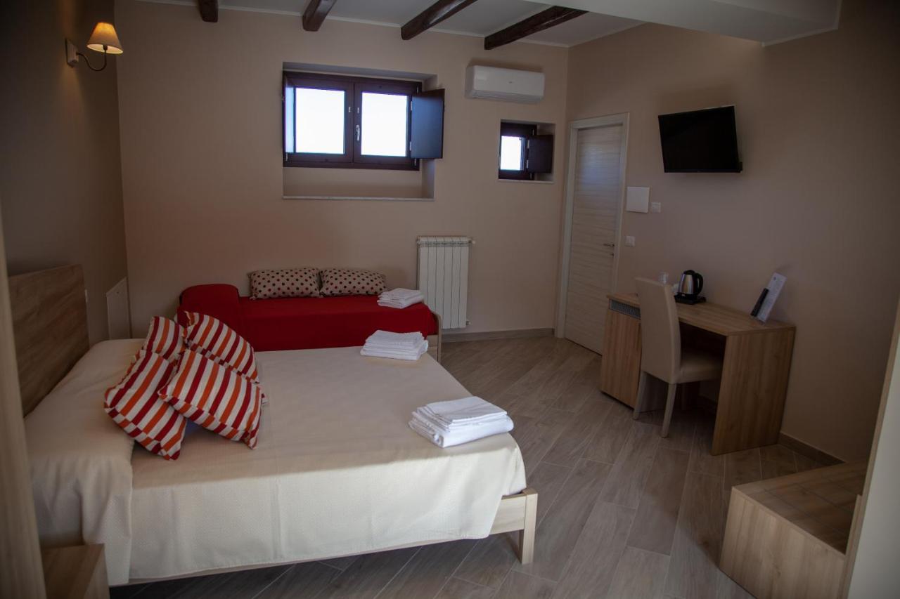 Al Centro Casa Vacanze Mistretta Ngoại thất bức ảnh